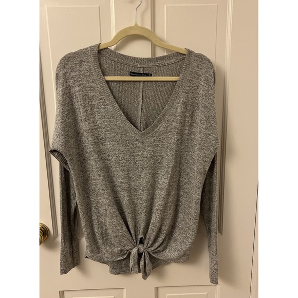 Abercrombie & Fitch Women's Size Medium Gray Ribbed Knot Front Sweater Top - Picture 1 of 5